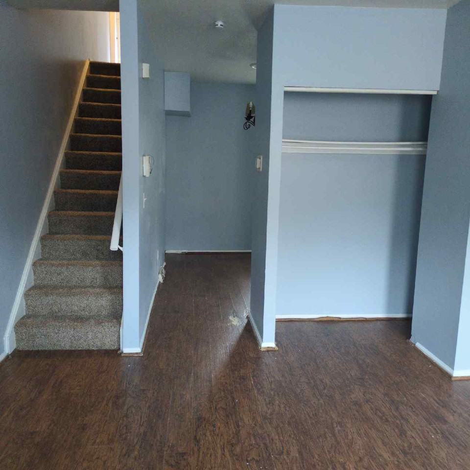 842 N Madison St #1 - Photo 2 of 10