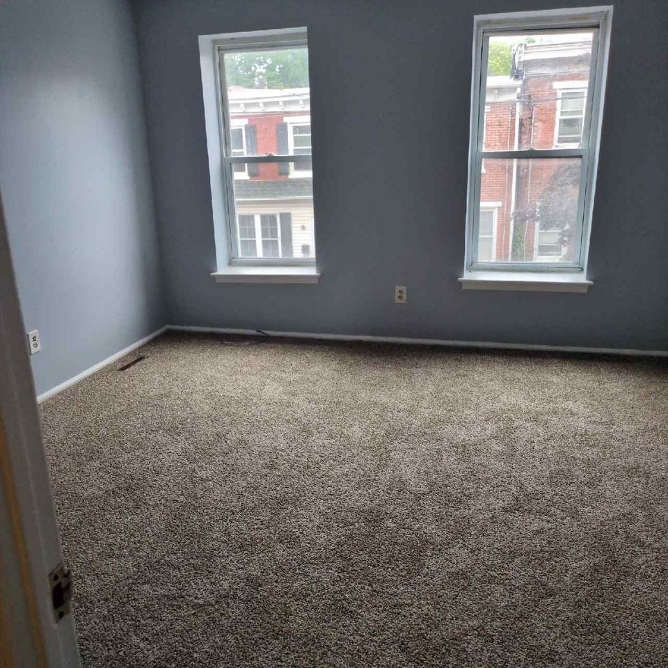 842 N Madison St #1 - Photo 7 of 10