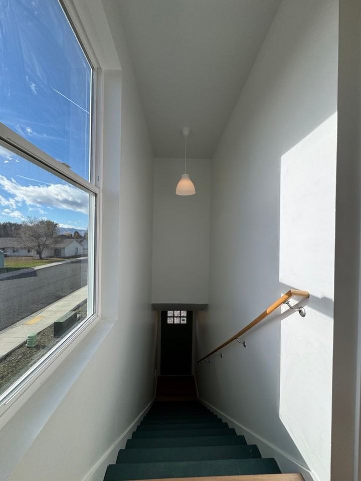 404 E Windsor Ct #2 - Photo 2 of 16