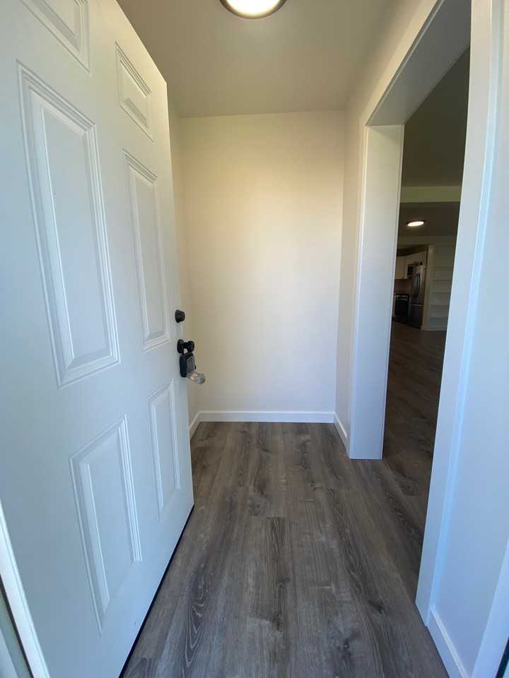 34215 Riverside Dr Sw #34215 - Photo 2 of 11