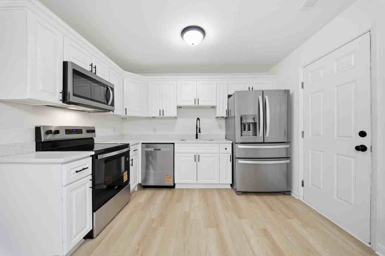 3021 Menands Dr #1 - Photo 5 of 10