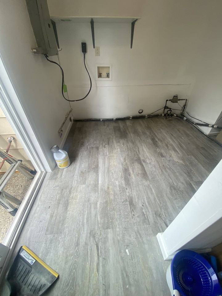 408 E Broadwell St #1 - Photo 4 of 13