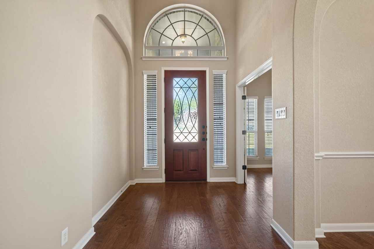 226 Hamburg Ave #1 - Photo 5 of 35