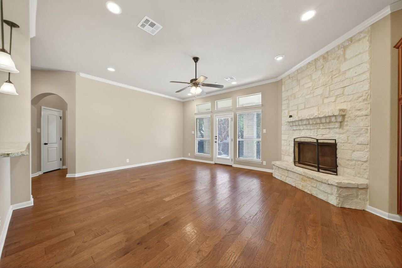 226 Hamburg Ave #1 - Photo 7 of 35