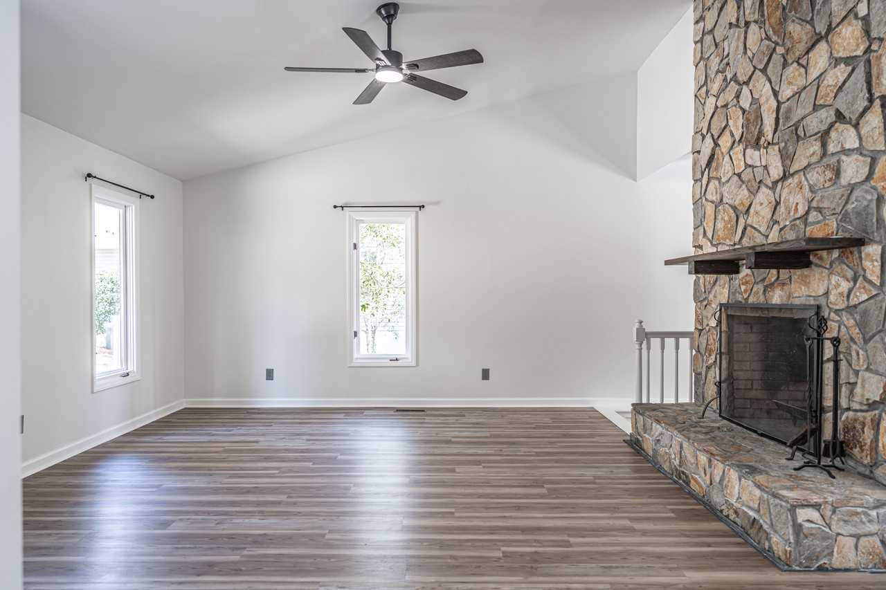 980 Monticello Dr #1 - Photo 5 of 35