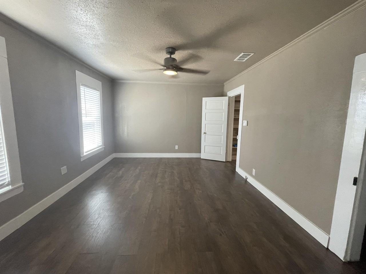 203 W Purdom Ave #1 - Photo 5 of 12