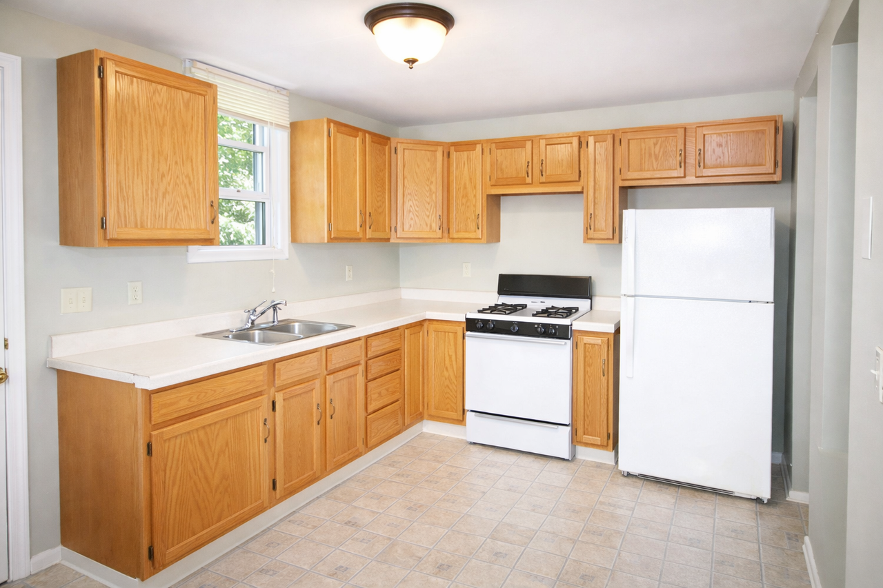 2615 2615 SHADY AVENUEAPT 2 #2615-02 - Photo 2 of 11