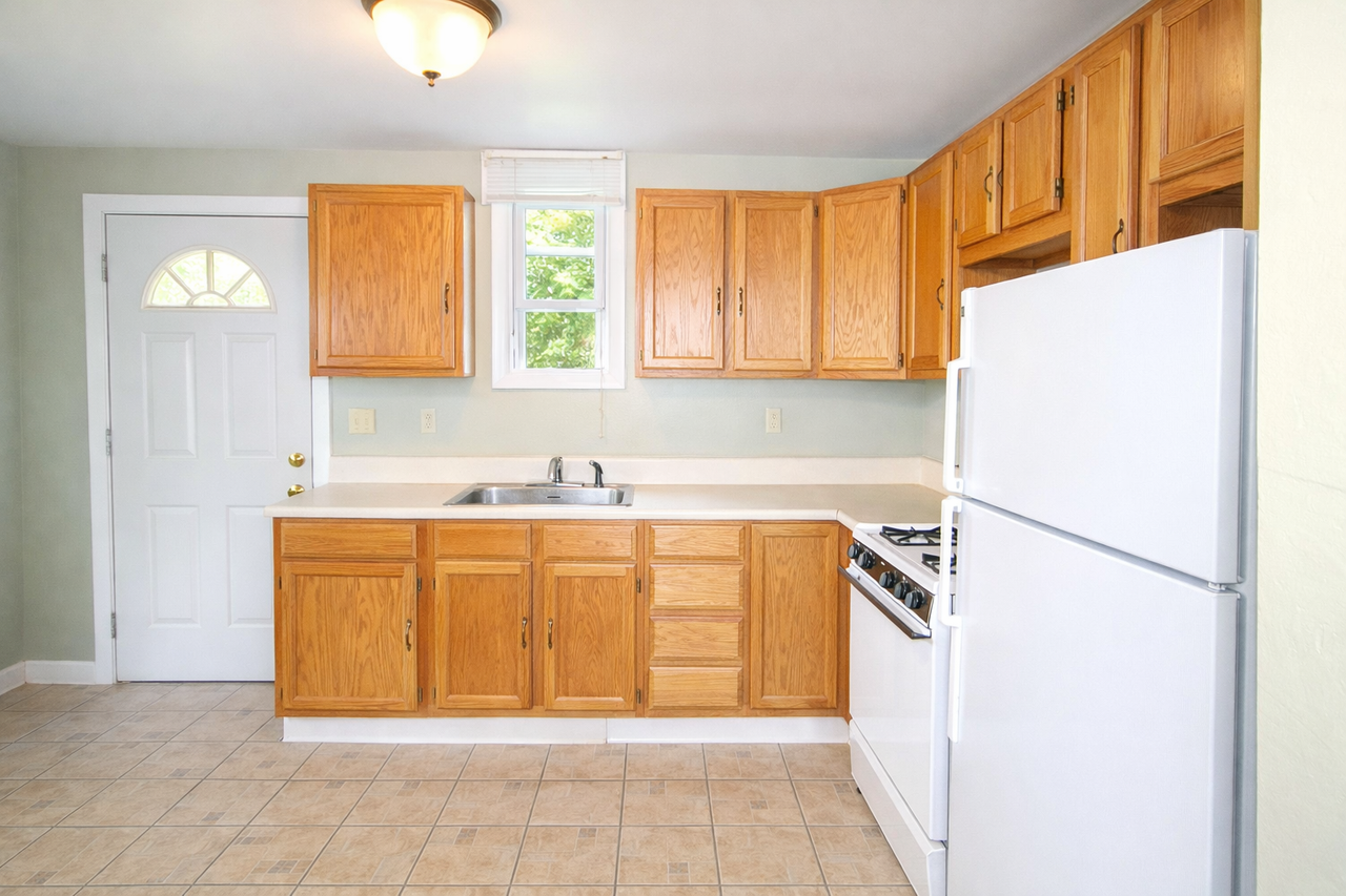 2615 2615 SHADY AVENUEAPT 2 #2615-02 - Photo 3 of 11