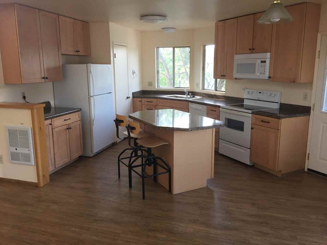 1515 Mill St #B - Photo 2 of 7