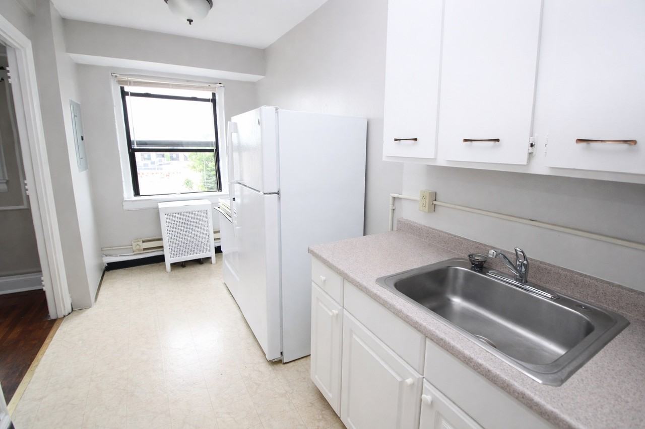 4720 CENTRE AVENUEAPT 4-C #4C - Photo 2 of 10