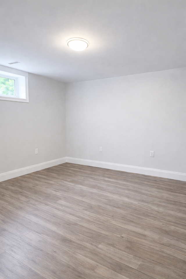 20 Blackthorne Ave Bsmt #BS - Photo 2 of 4