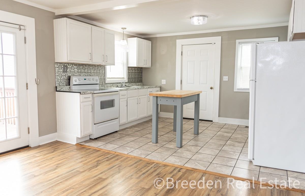 4515 Johnson Bridge Rd #1 - Photo 6 of 16