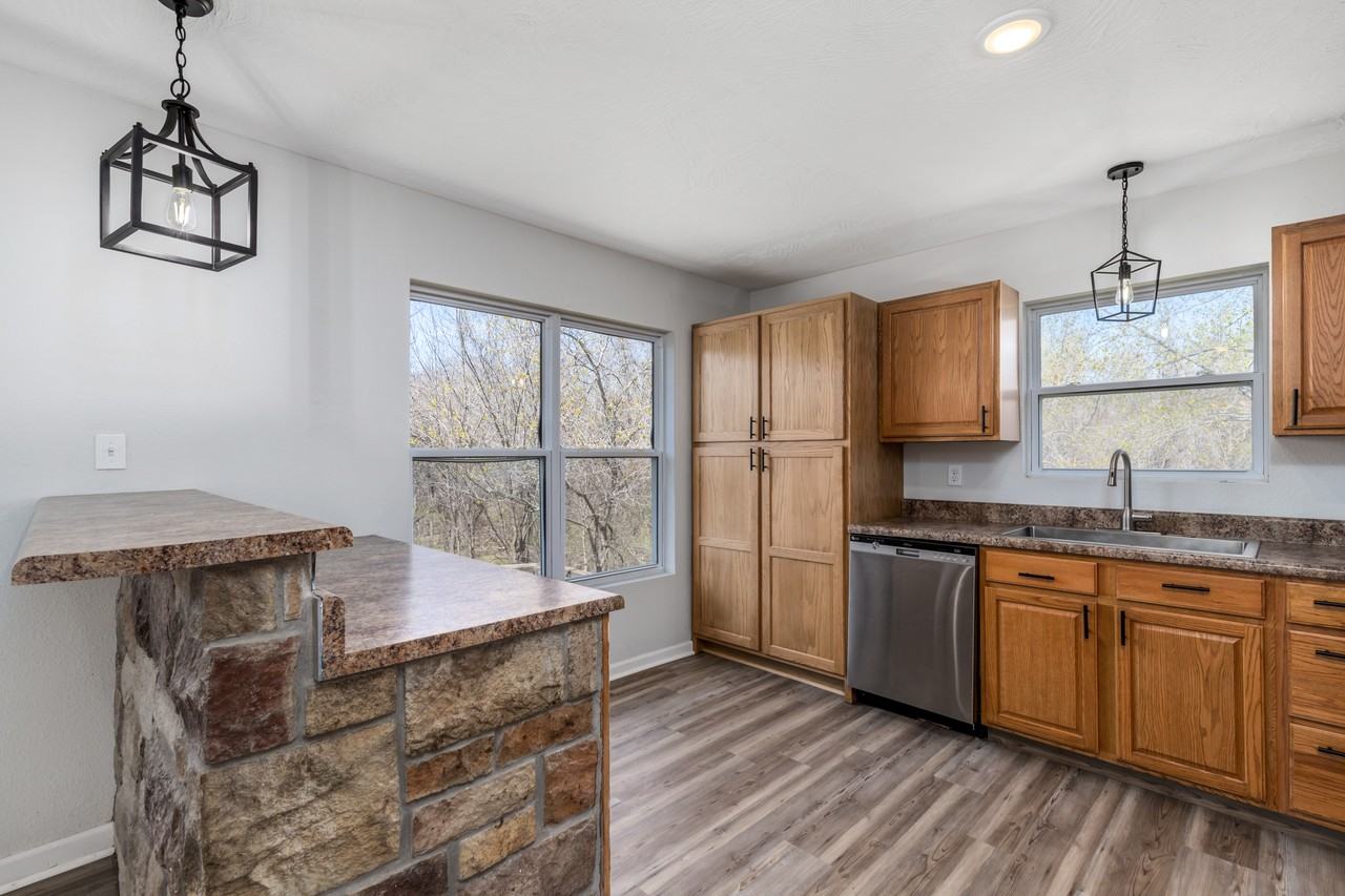 100 Brewer Rd #1 - Photo 5 of 10