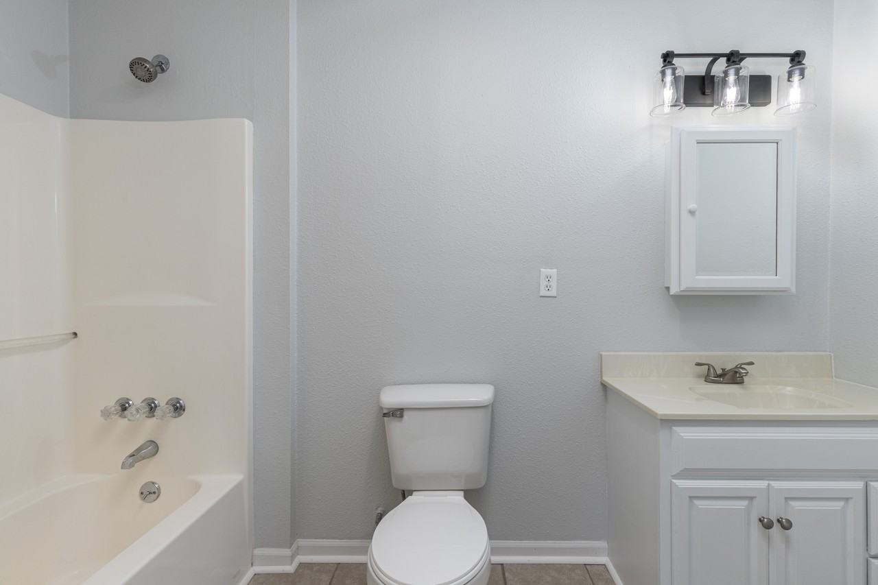 100 Brewer Rd #1 - Photo 7 of 10