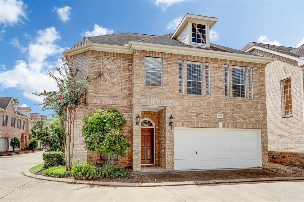 2822 Briarhurst Park - Photo 2 of 30