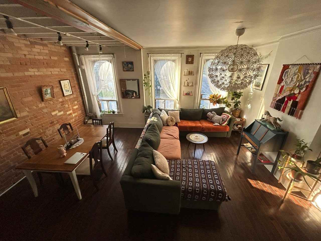 263 Wellesley Street East - Photo 3 of 16