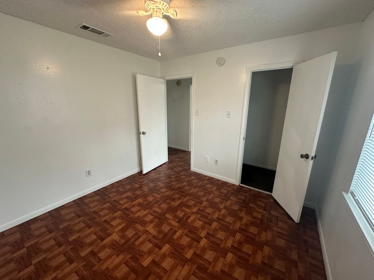 2504 Lake Rd - Photo 4 of 17