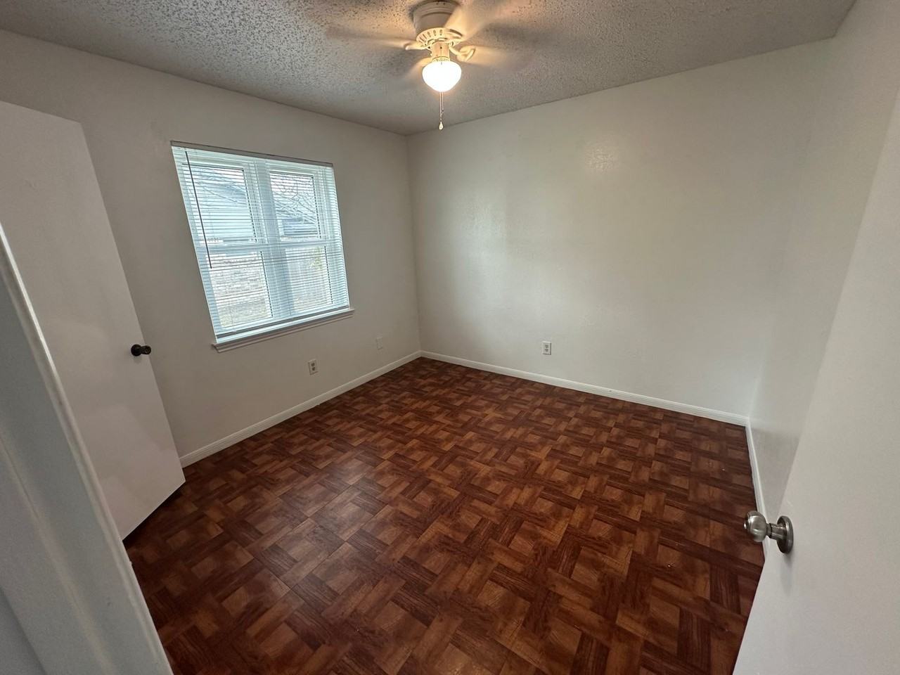 2504 Lake Rd - Photo 5 of 17