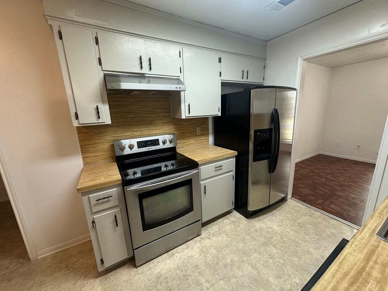 2504 Lake Rd - Photo 4 of 18
