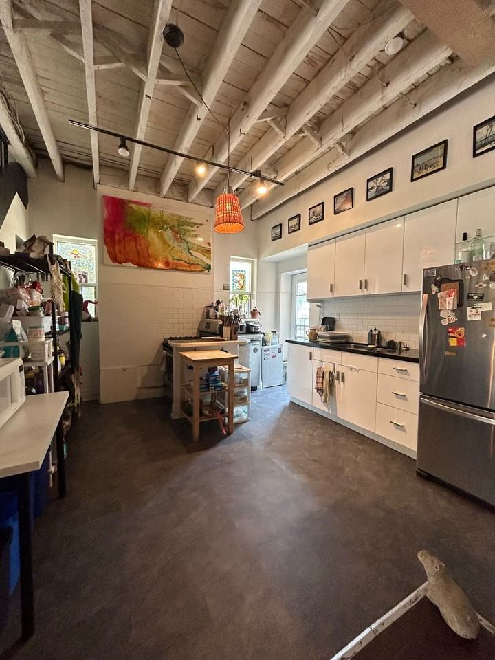 263 Wellesley Street East - Photo 5 of 16