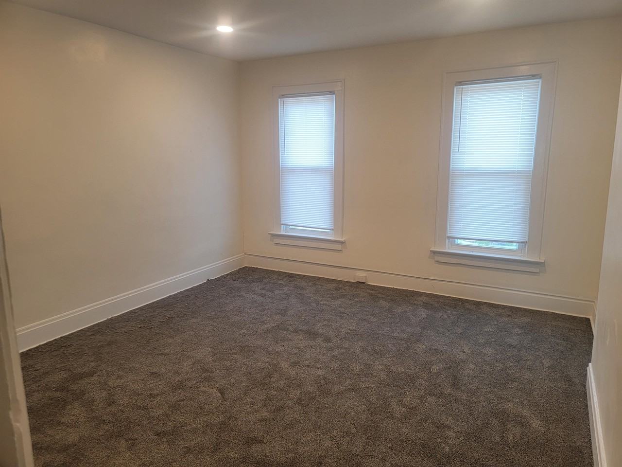 1038 S Ohio Ave #1 - Photo 6 of 8