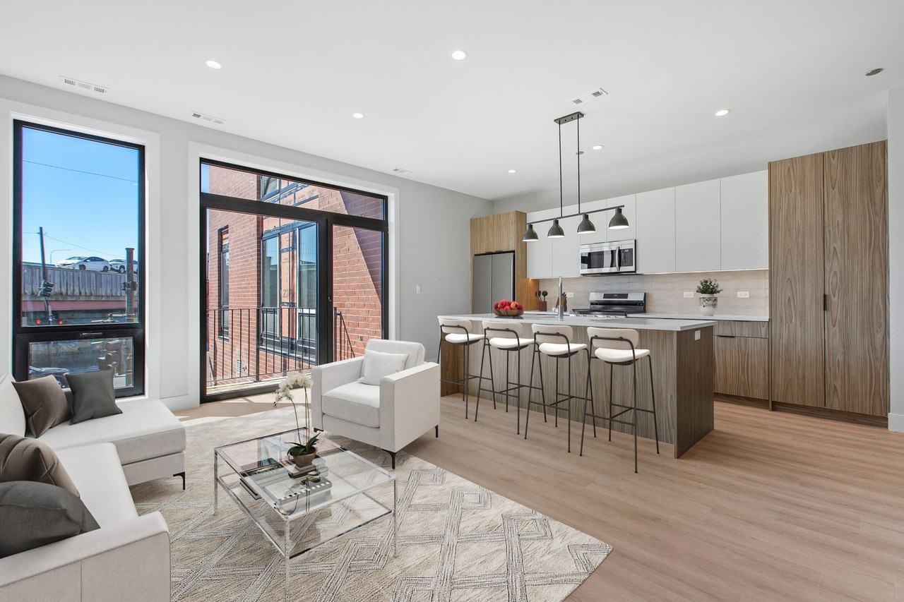 3953 W Dakin St - Photo 3 of 25