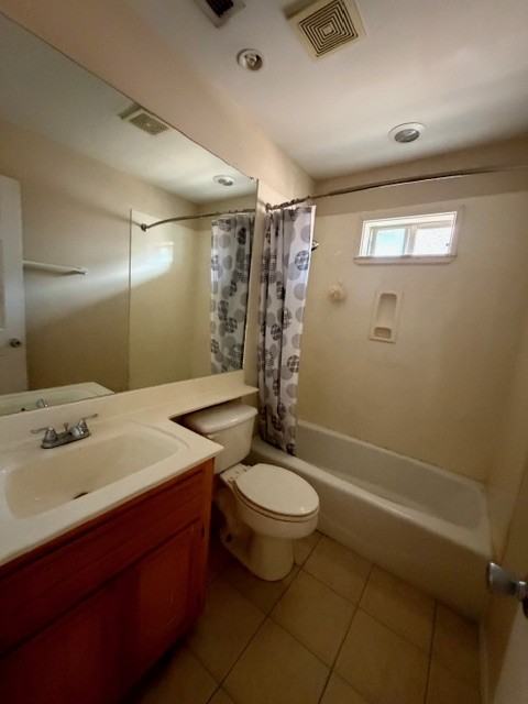 2913 N 31st St #2 - Photo 6 of 8