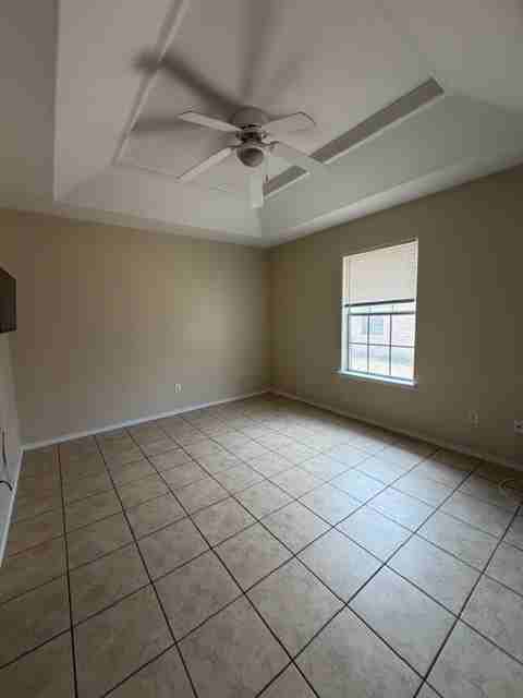 2913 N 31st St #2 - Photo 7 of 8