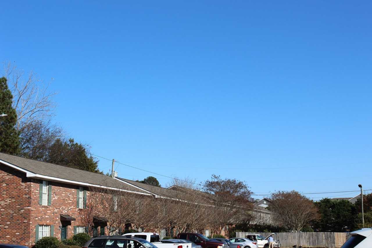 627 S Montgomery St - Photo 4 of 48