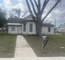 featured image of 281 N Houston Ave #1