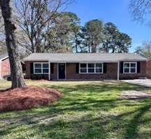 featured image of 220 Phillips Ave