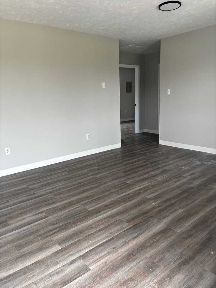 1286 Fairground Rd #1 - Photo 3 of 7