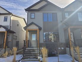 102 Silverton Glen Gate Sw #UPPER - Photo 1 of 1