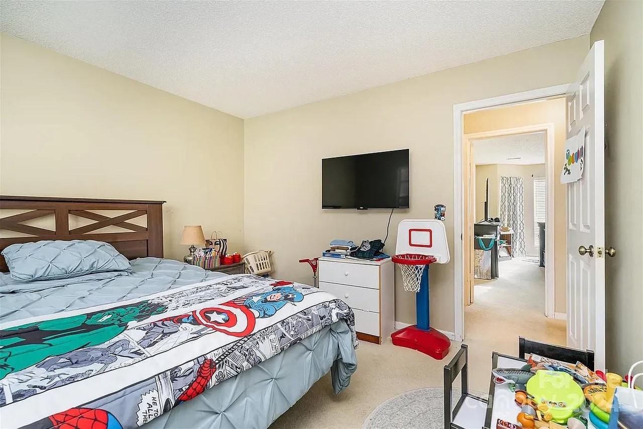 2027 Killarney Pl #1 - Photo 6 of 16