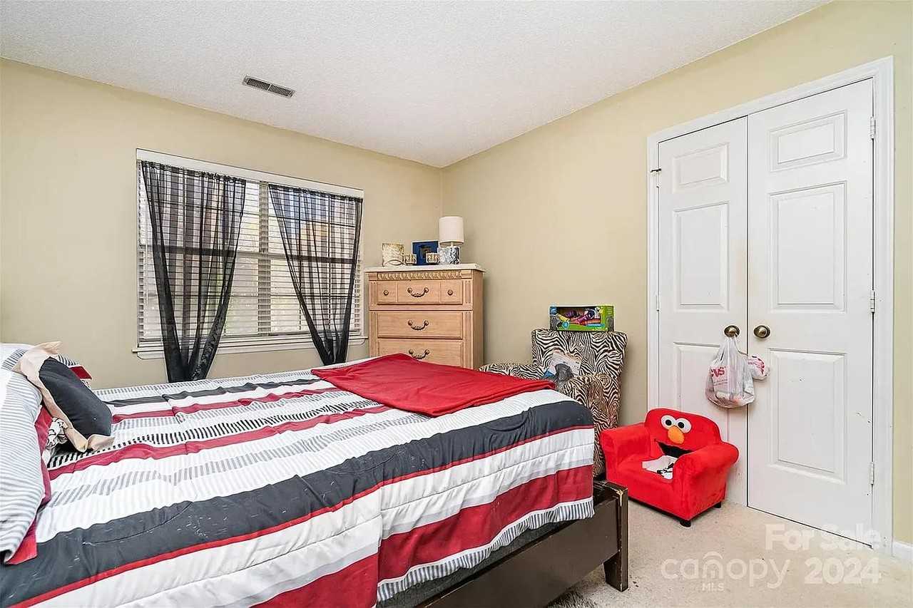 2027 Killarney Pl #1 - Photo 7 of 16