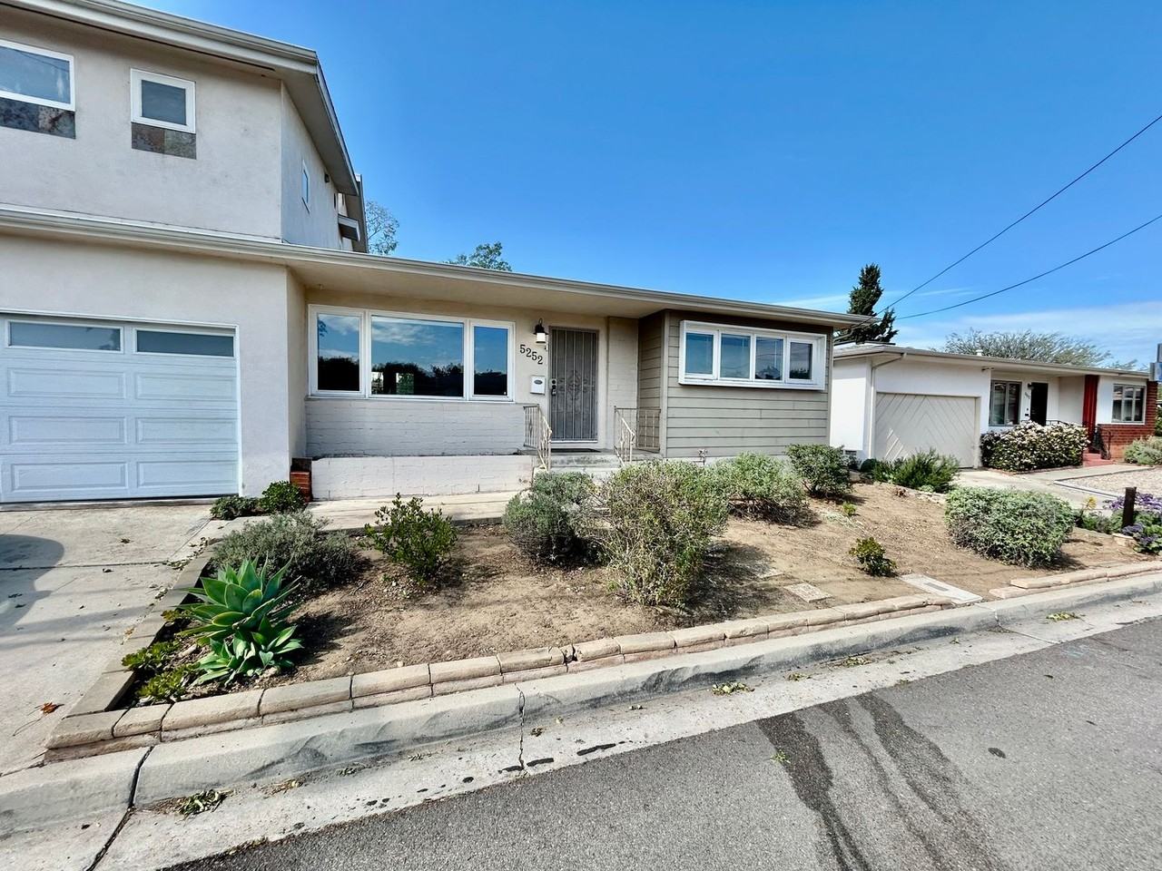 5252 Lenore Dr - Photo 2 of 37