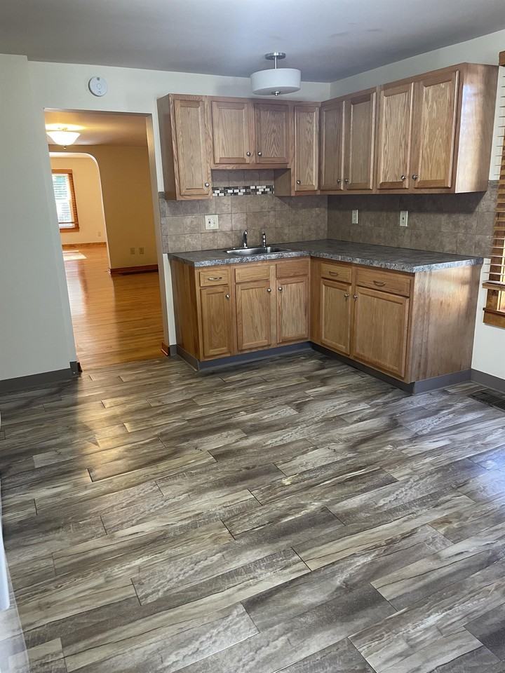 17 Johnston Ave #17-1stFL - Photo 3 of 16