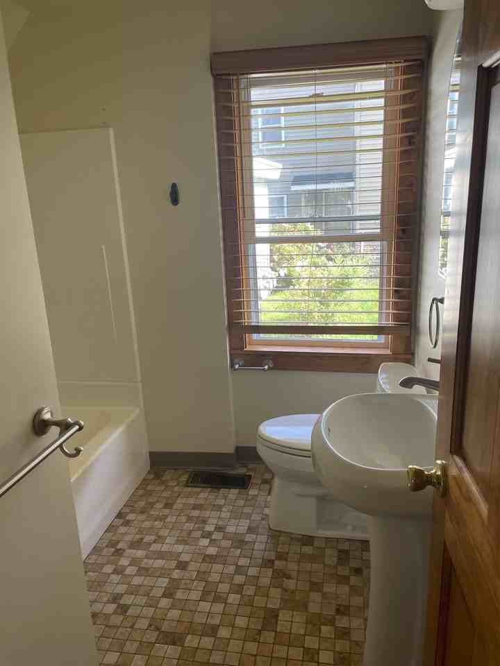 17 Johnston Ave #17-1stFL - Photo 4 of 16