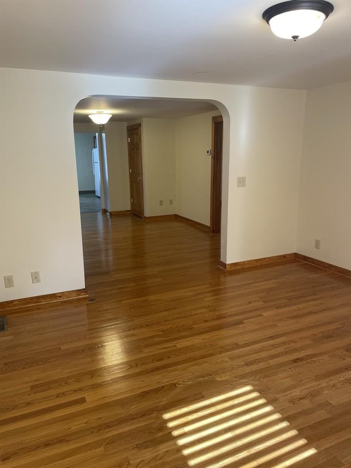 17 Johnston Ave #17-1stFL - Photo 6 of 16