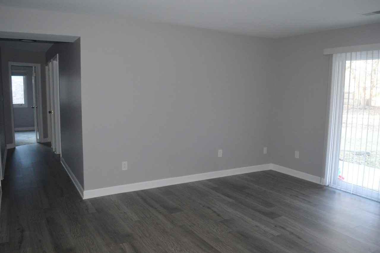 710 Knoxbury Drive #1 - Photo 4 of 17