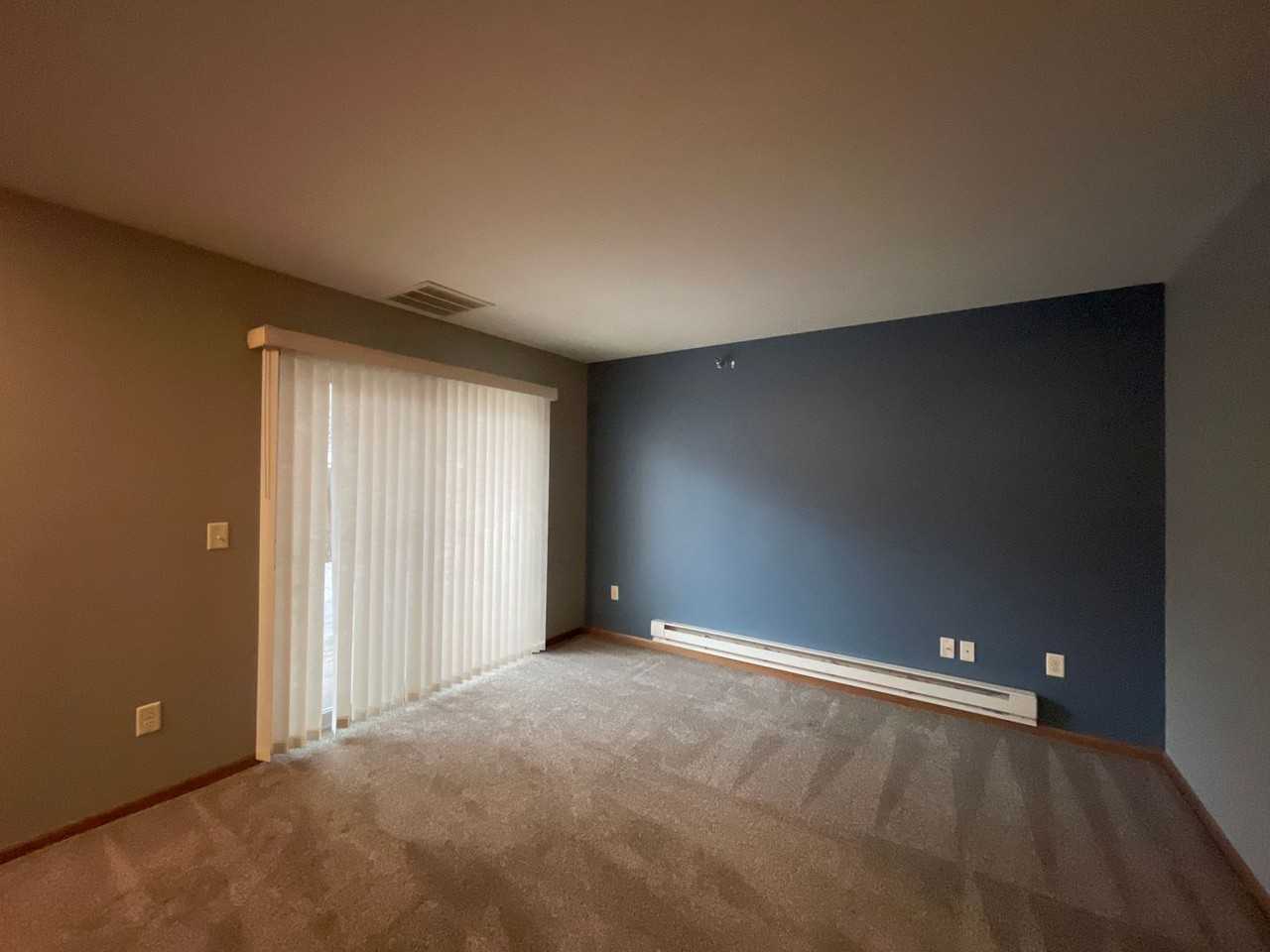 707 10th - Photo 4 of 20