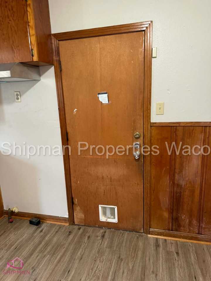 1106 N 60th St #1 - Photo 6 of 15