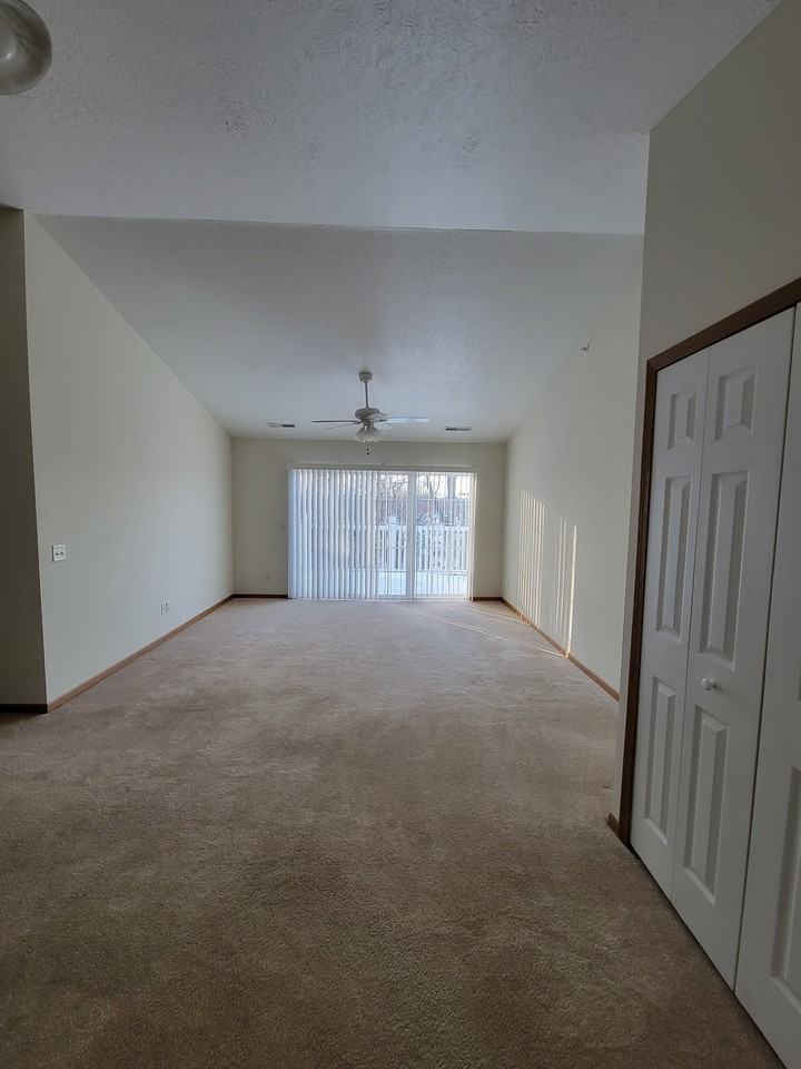 323 Gail Ave Ne #323 - Photo 2 of 13