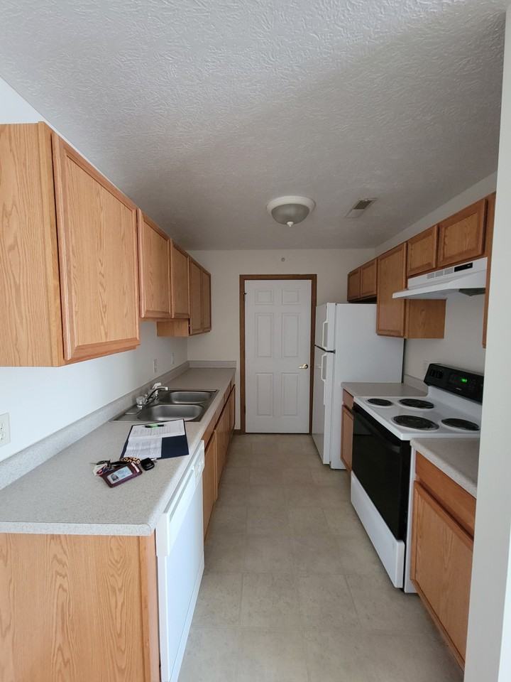 323 Gail Ave Ne #323 - Photo 3 of 13