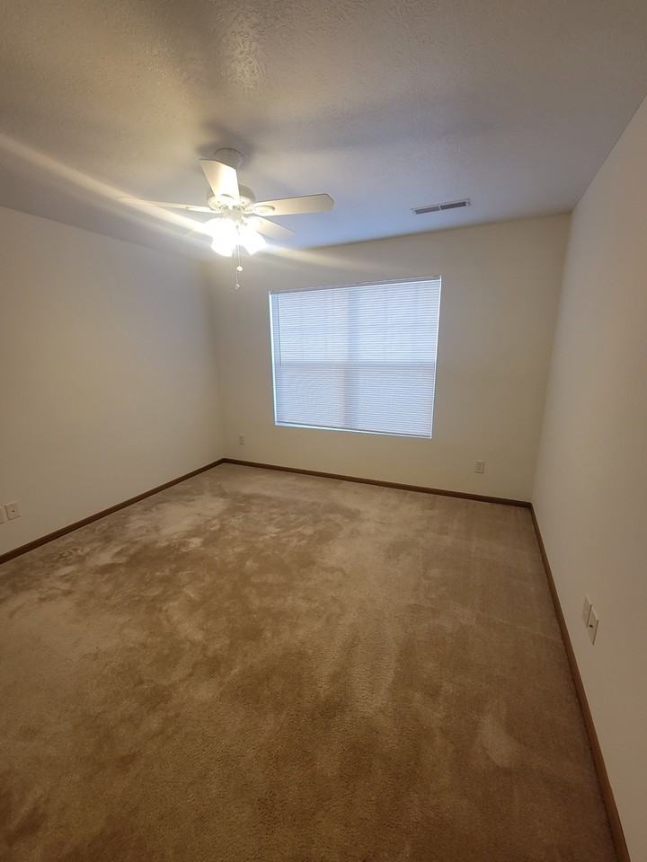 323 Gail Ave Ne #323 - Photo 7 of 13