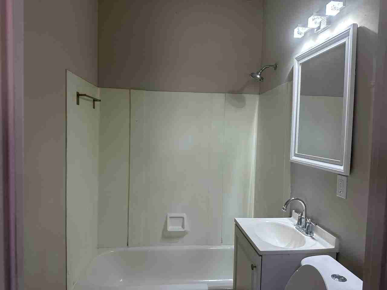 6553 Newman Ave - Photo 6 of 30