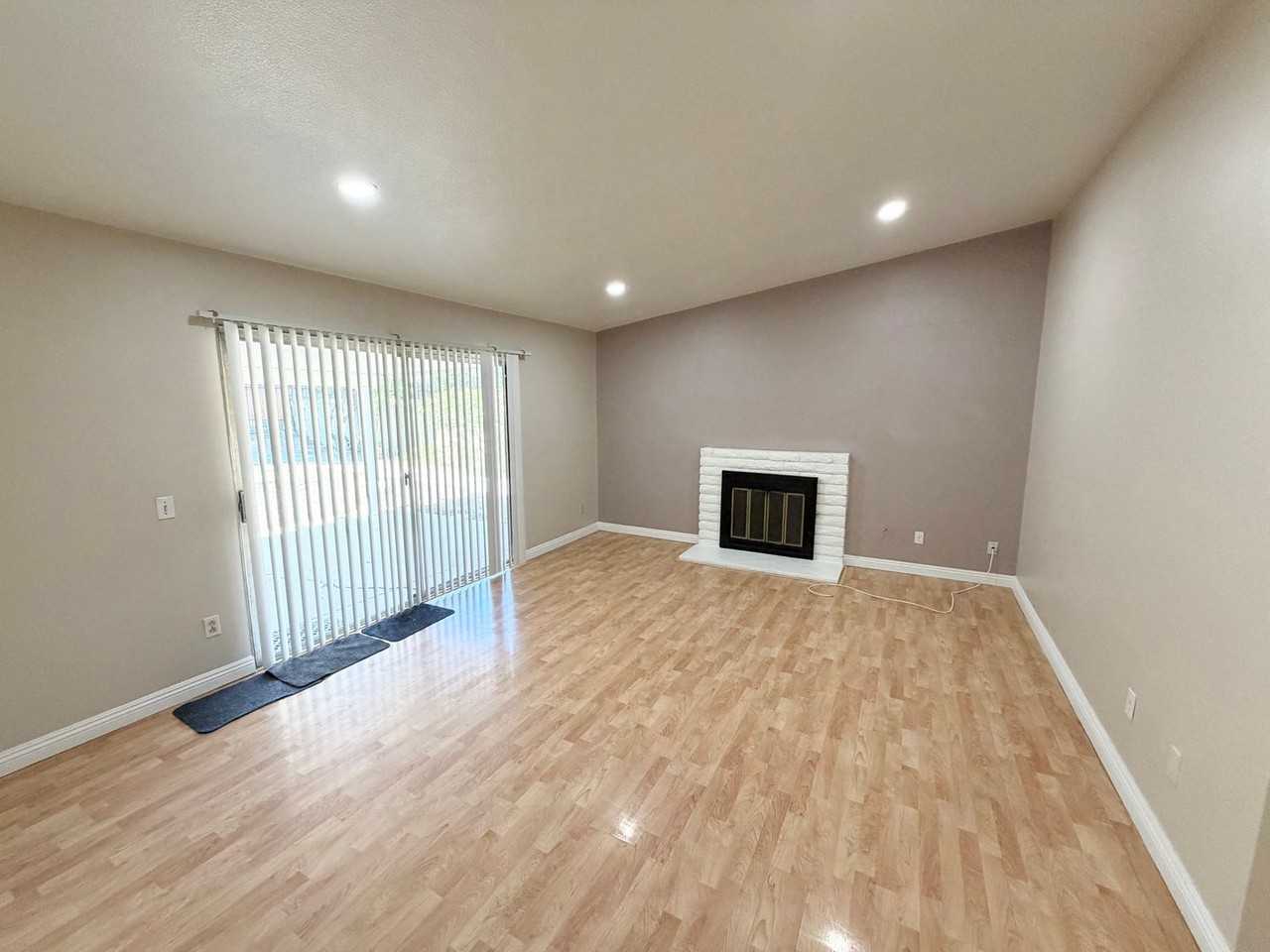 19530 Springport Dr - Photo 6 of 7