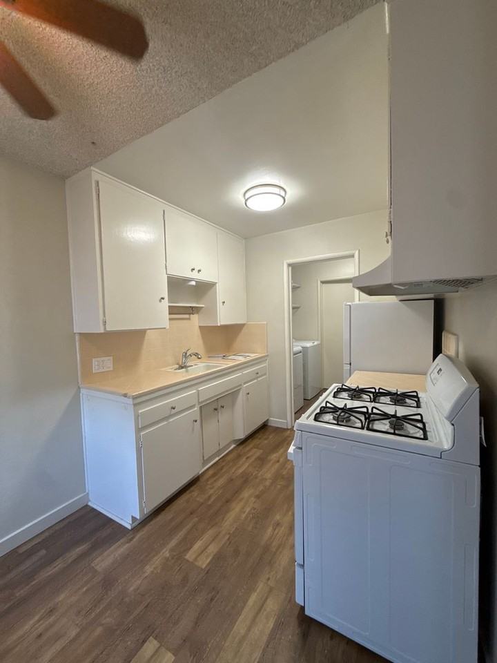 400 Ferrini Road - Photo 2 of 28