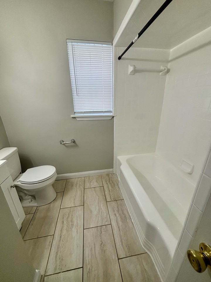 910 W Whitney Ave #1 - Photo 6 of 11