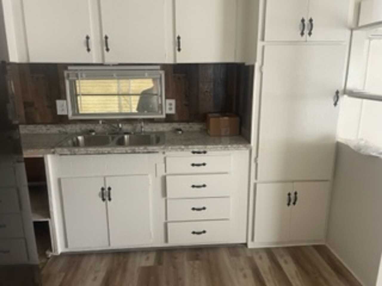 1044 W Johnston Ave - Photo 3 of 28